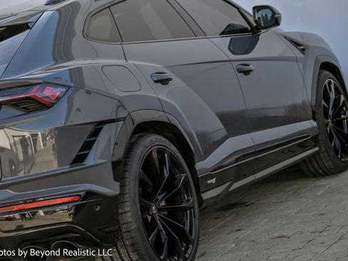 Used 2024 Lamborghini Urus S image 8