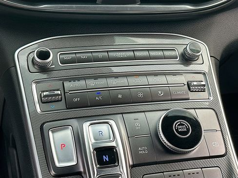 Used 2023 Hyundai Santa Fe SEL image 16