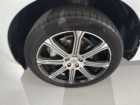 Used 2021 Volvo XC60 T5 Inscription w/ Advanced Package image 4