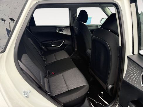Used 2024 Kia Soul LX w/ Option Group 015 image 18