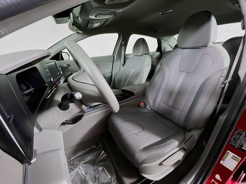 Certified 2024 Hyundai Elantra SE image 20