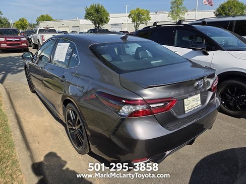 Used 2023 Toyota Camry XSE FWD image 5