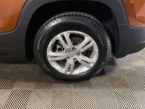 Used 2019 GMC Terrain SLE w/ Driver Convenience Package FWD image 10