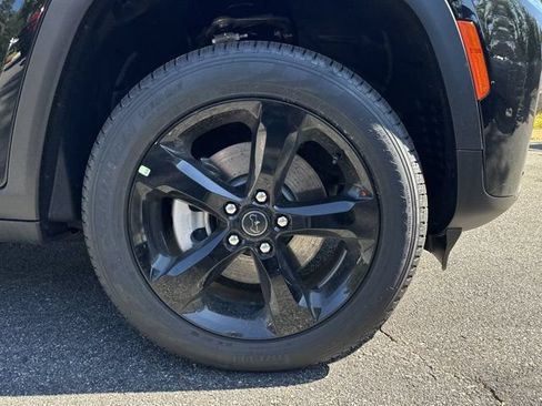 New 2027 Jeep Grand Cherokee L Limited AWD/4WD image 12