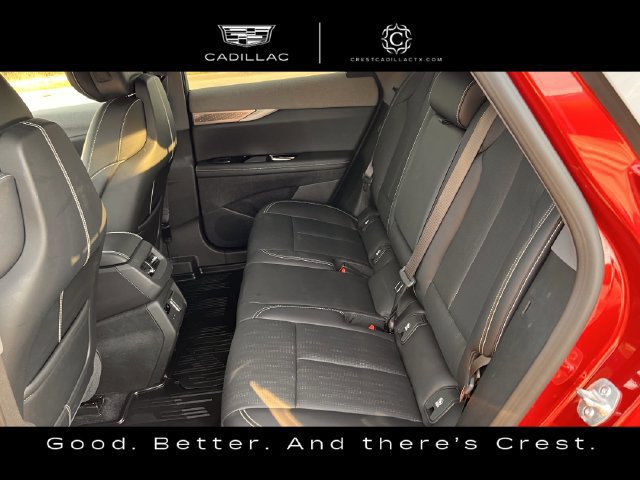 Used 2025 Cadillac Optiq Sport 2 w/ LPO, Floor Liner Package AWD/4WD image 32