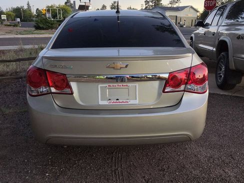 Used 2014 Chevrolet Cruze Diesel FWD image 8