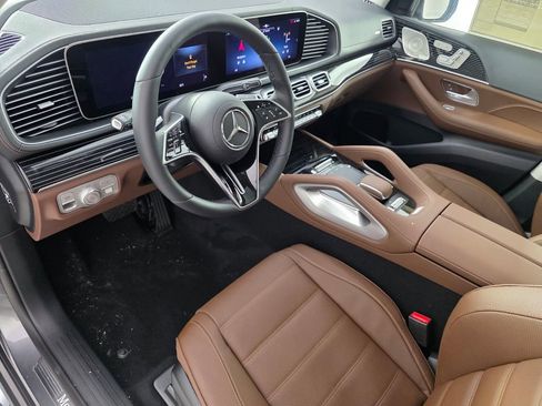 New 2026 Mercedes-Benz GLS 450 4MATIC image 7