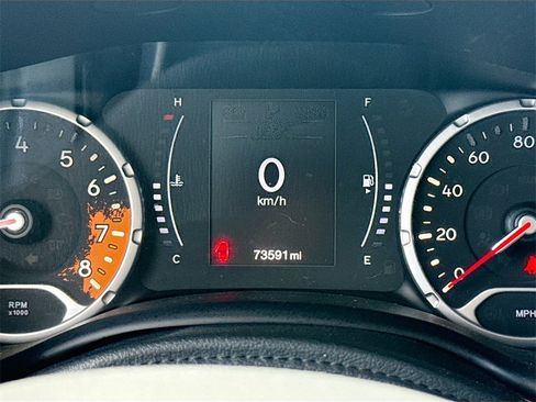 Used 2018 Jeep Renegade Latitude image 13