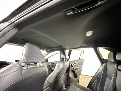 Used 2022 Toyota RAV4 XSE AWD/4WD image 13