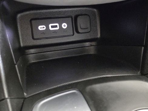 Used 2022 Chevrolet Equinox LS w/ LS Convenience Package image 28