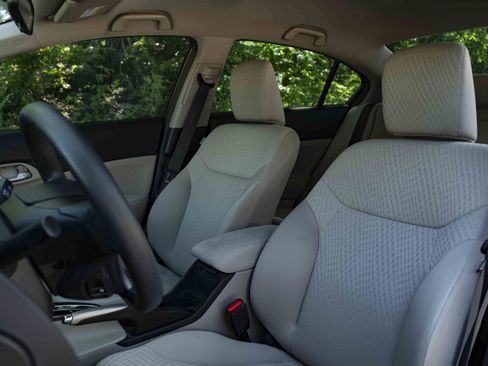 Used 2014 Honda Civic LX image 17
