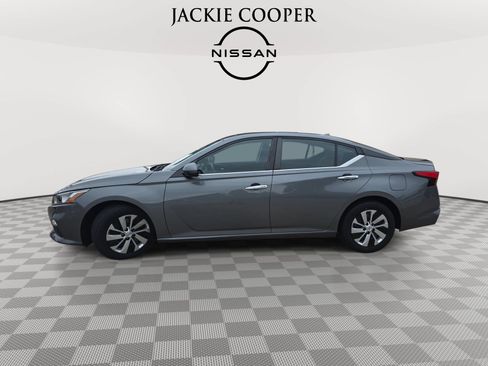 Used 2019 Nissan Altima 2.5 S FWD image 8