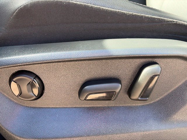 Used 2020 Volkswagen Tiguan SE w/ Panoramic Sunroof Package AWD/4WD image 35