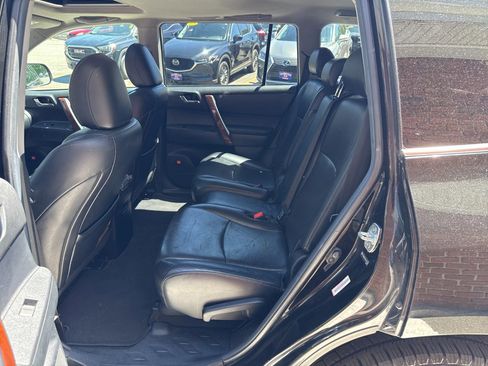 Used 2013 Toyota Highlander Limited AWD/4WD image 19
