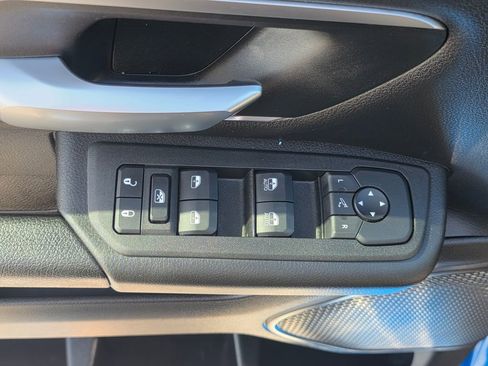 Used 2025 RAM 1500 Big Horn AWD/4WD image 15