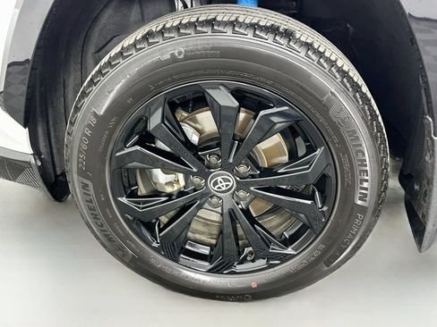 Certified 2025 Toyota RAV4 SE w/ Convenience Package AWD/4WD image 32