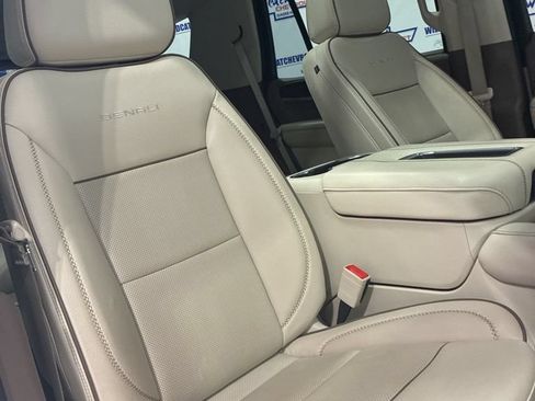 Used 2024 GMC Yukon Denali AWD/4WD image 52