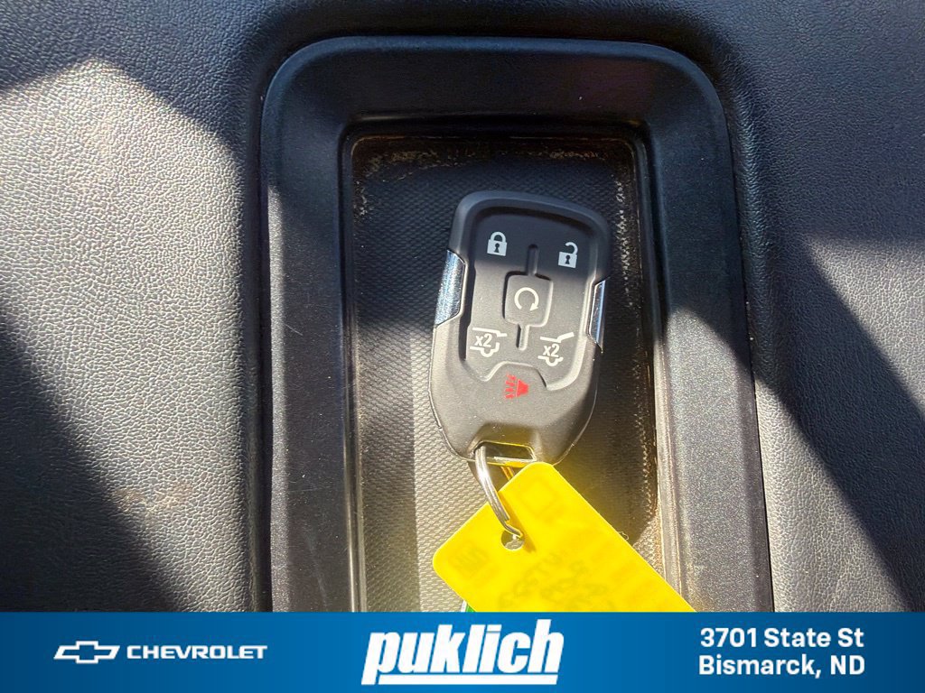 Used 2019 GMC Yukon SLT w/ Graphite Performance Edition AWD/4WD image 16