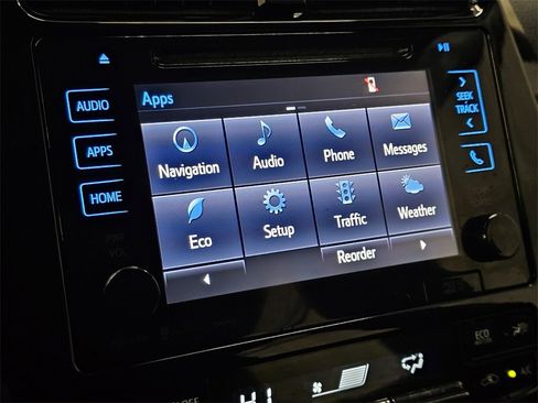 Used 2018 Toyota Prius Three image 27