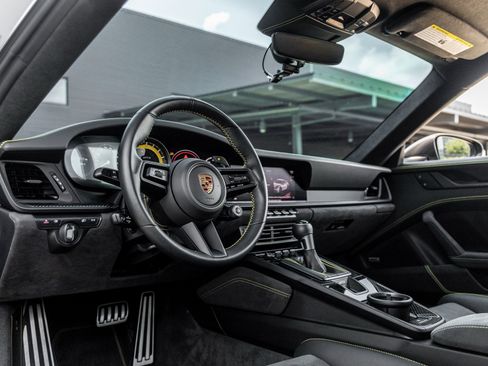 Certified 2024 Porsche 911 GT3 image 4