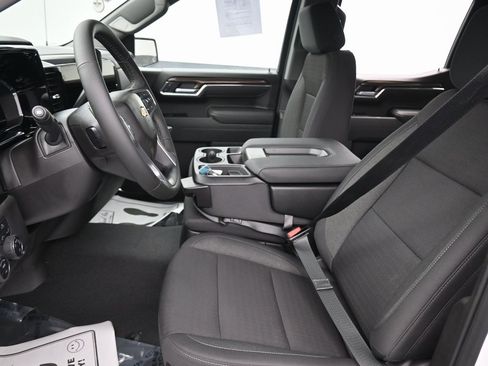 Used 2025 Chevrolet Silverado 1500 LT image 25
