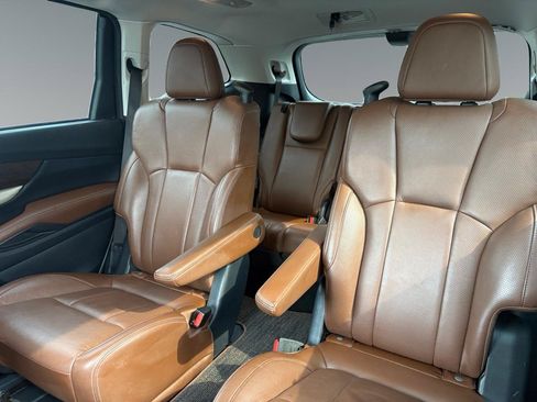 Used 2019 Subaru Ascent Touring w/ Popular Package #2 AWD/4WD image 34