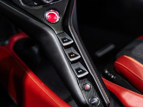 Used 2018 McLaren 720S Performance RWD image 15