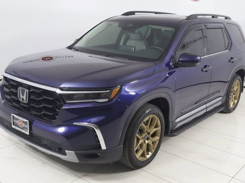 Used 2024 Honda Pilot Touring image 23