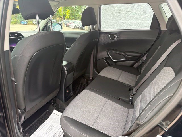 Used 2022 Kia Soul S FWD image 15