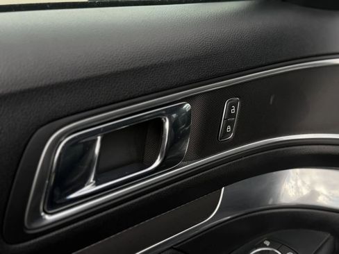 Used 2018 Ford Explorer Sport w/ Ford Safe & Smart Package image 25