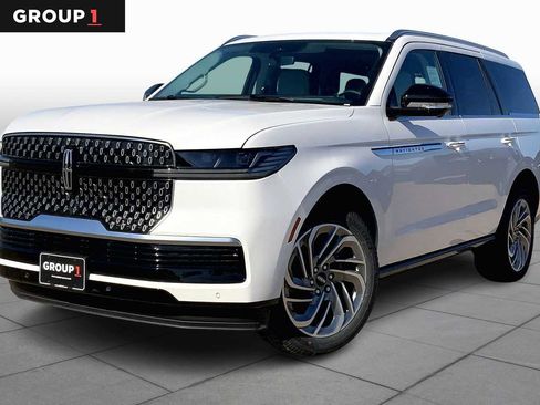New 2026 Lincoln Navigator Reserve image 1