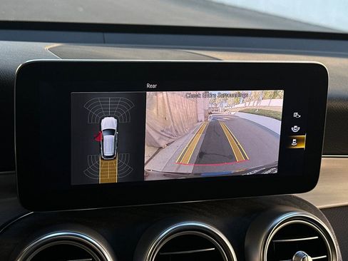 Certified 2022 Mercedes-Benz GLC 300 image 17