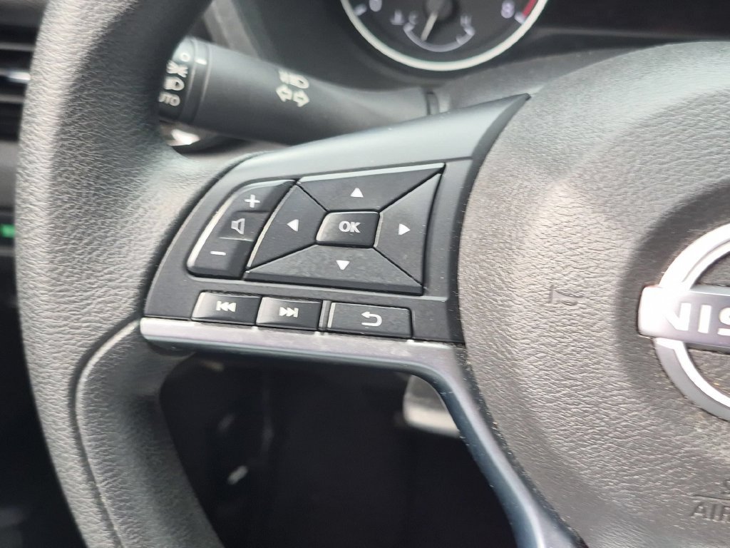 Used 2025 Nissan Sentra SV FWD image 21