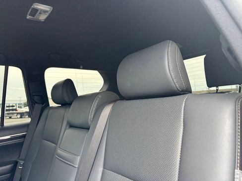 Used 2023 Lexus GX 460 Premium w/ Premium Package AWD/4WD image 32