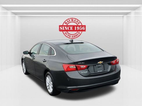 Used 2018 Chevrolet Malibu LT w/ Driver Confidence Package image 8