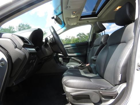 Used 2015 Subaru Crosstrek Touring AWD/4WD image 10
