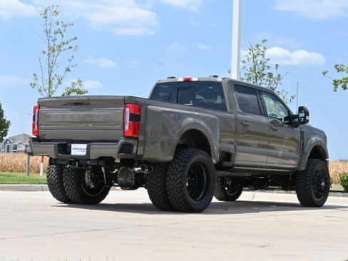 Used 2026 Ford F450 Platinum w/ Platinum Plus Package AWD/4WD image 8