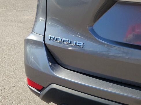 Used 2019 Nissan Rogue S FWD image 15