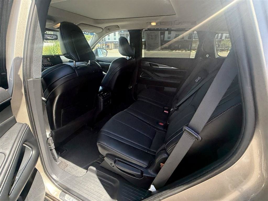 Used 2023 INFINITI QX60 Luxe w/ Vision Package AWD/4WD image 26