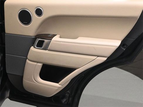 Used 2017 Land Rover Range Rover Sport HSE image 16