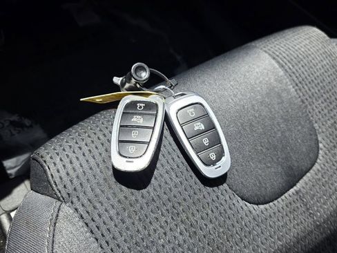 Used 2022 Hyundai Santa Fe SEL w/ Cargo Package image 19