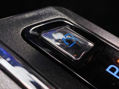 New 2025 Ford F150 Lightning Lariat w/ Max Trailer Tow Package image 26