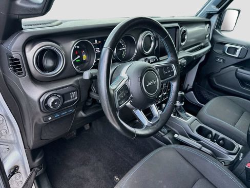 Used 2023 Jeep Wrangler Unlimited Rubicon 4xe w/ Steel Bumper Group AWD/4WD image 10