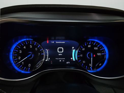 New 2026 Chrysler Pacifica Limited image 21