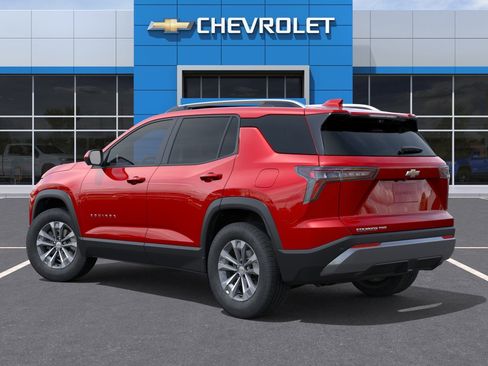 New 2026 Chevrolet Equinox LT w/ Convenience Package II AWD/4WD image 3