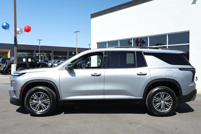 Used 2024 Chevrolet Traverse LT FWD image 9