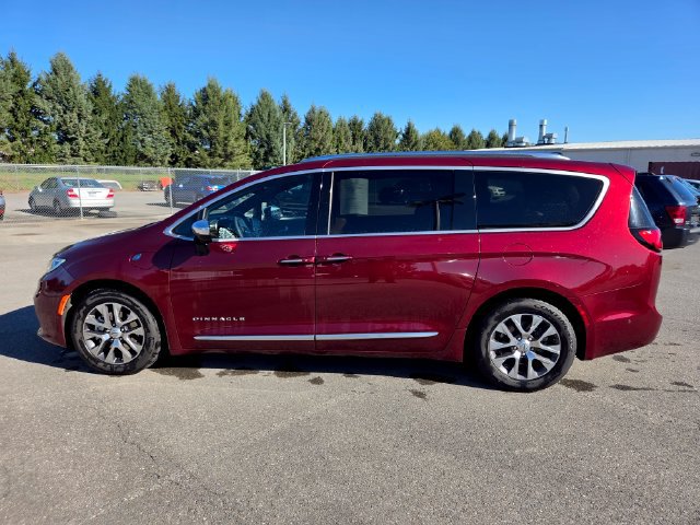 Used 2023 Chrysler Pacifica Pinnacle FWD image 13
