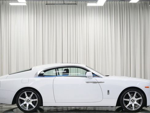 Used 2016 Rolls-Royce Wraith image 57