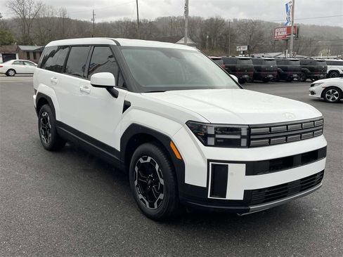 Used 2025 Hyundai Santa Fe SE image 5