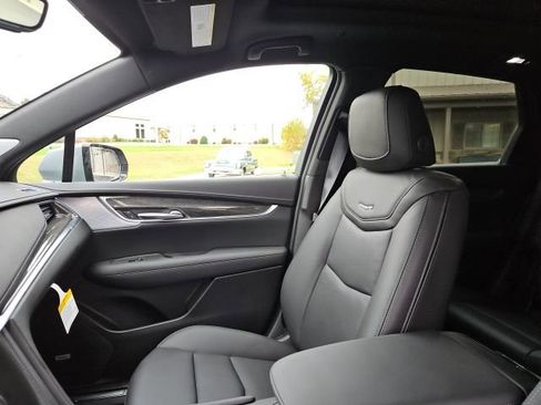 New 2025 Cadillac XT5 Sportv w/ Technology Package AWD/4WD image 26